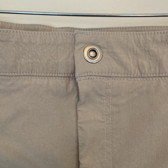 INC Capris Sz. 18 - Picture 3 of 8